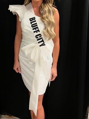Jovani One-Shoulder Ivory Bow Cocktail Dress
